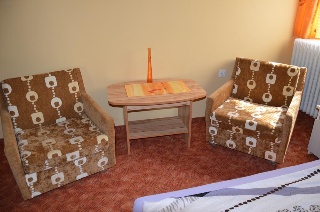 Apartman Aniko Vendeghaz Harkány Oda fotoğraf