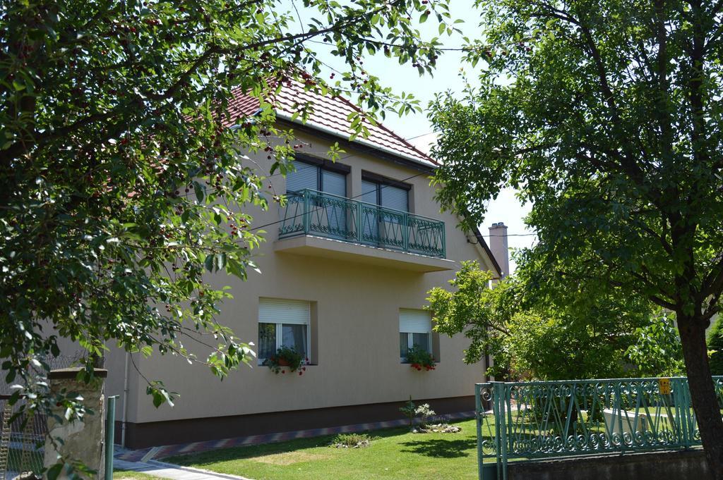 Apartman Aniko Vendeghaz Harkány Dış mekan fotoğraf