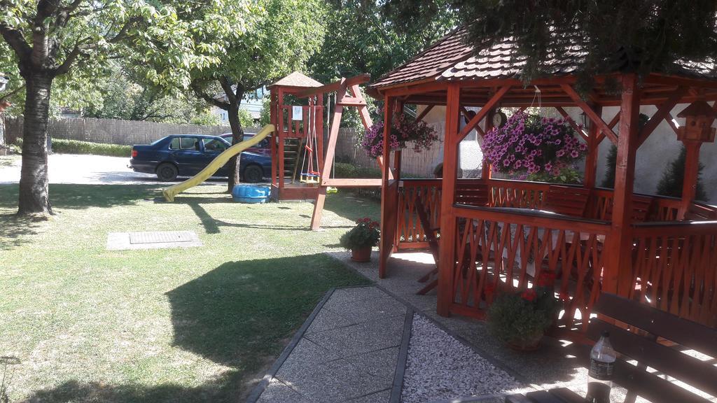 Apartman Aniko Vendeghaz Harkány Dış mekan fotoğraf